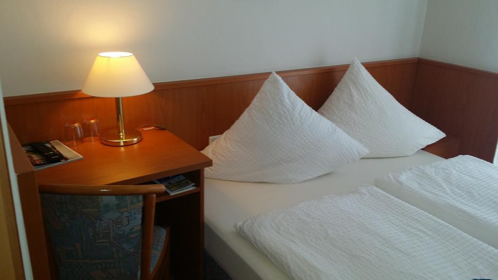 Hotel Garni Kaiserpfalz Γκόσλαρ Εξωτερικό φωτογραφία